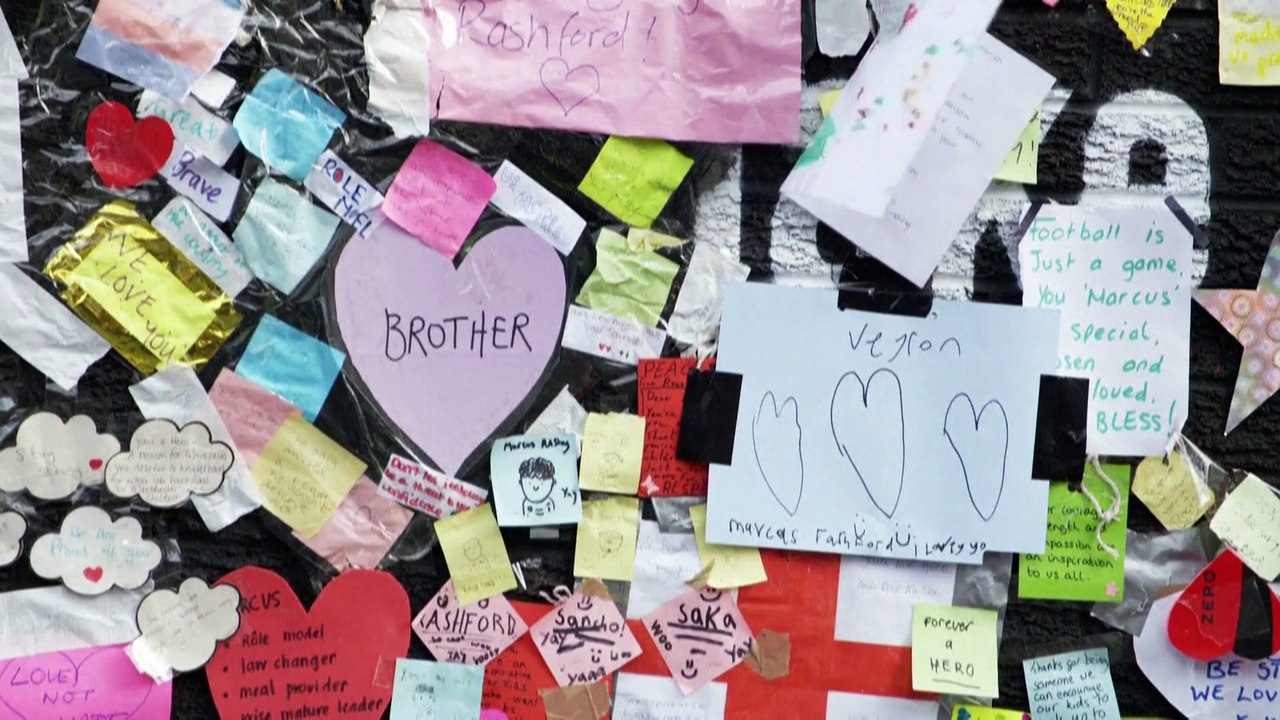 Rassismus: Englands Nationalspieler Mings kritisiert Regierung