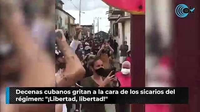 Decenas cubanos gritan a la cara de los sicarios del régimen en Camagüey: ¡Libertad, libertad!