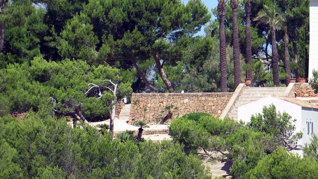 Así es la casa de Ibiza donde veranean Cristiano Ronaldo y Georgina