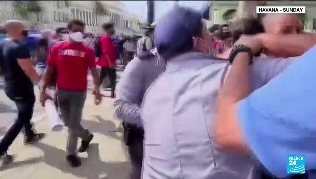 One person killed and more than 100 arrested in anti-government protests in Cuba