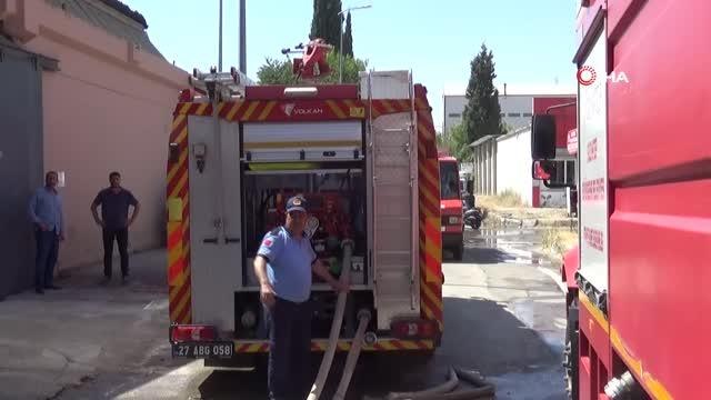 Son dakika haberleri: Ahşap üretim atölyesinde çıkan yangın büyümeden söndürüldü