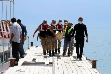 Son dakika haberi: VAN'DA 61 KAÇAK GÖÇMENİN ÖLDÜĞÜ TEKNE FACİASINDA SANIĞIN TAHLİYE TALEBİNE RET