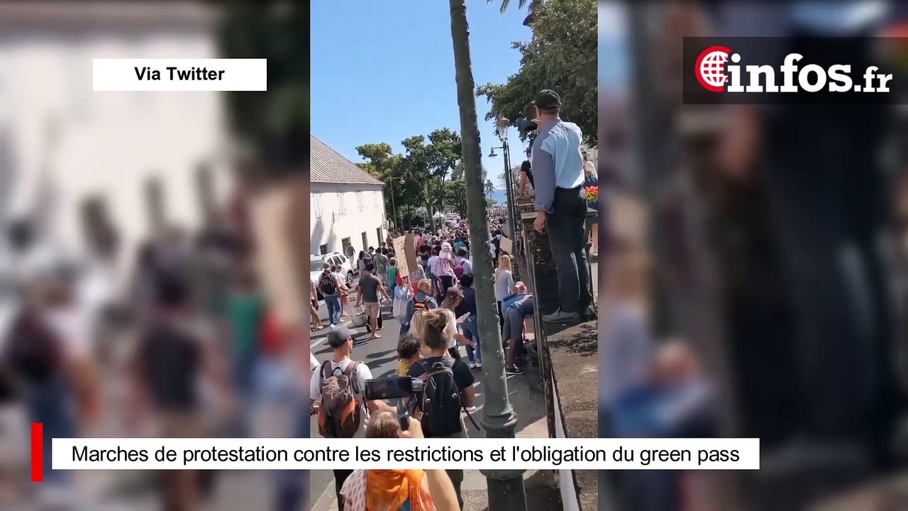 Marches de protestation contre les restrictions et l'obligation du green pass