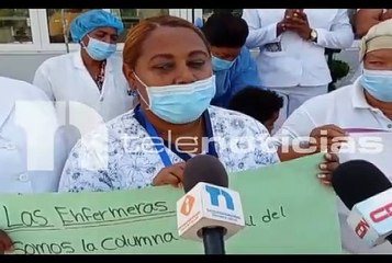#Telenoticias / Enfermeras del hospital Antonio Yapor Heded de Nagua se suman a las protestas / 13 de julio 2021