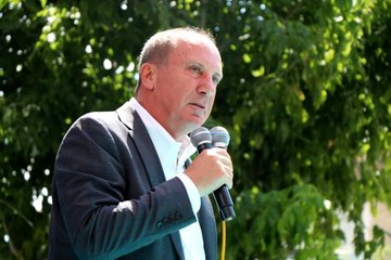 Muharrem İnce: "40 sene solda durduk 'niye soldasın' dediler, bu sefer sağdan gidelim dedik 'niye sağdasın' diyorlar"