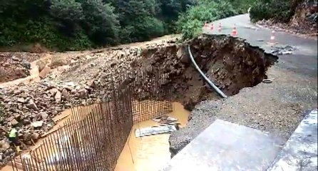 Giresun'da sağanak yağış hayatı olumsuz etkiledi
