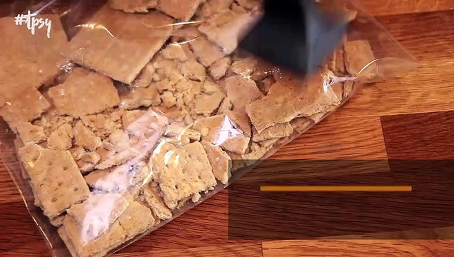 Try and Make These Delicious No-Bake Chocolate Peanut Butter Bars