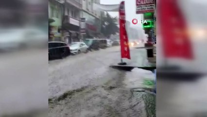 Sarıkamış’ı sel vurdu: Yollar göle döndü