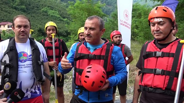 15 Temmuz şehitleri anısına rafting yarışı