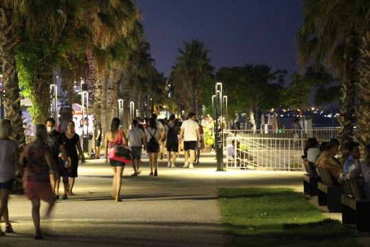 Turizmin başkenti Antalya'da bayram tatili yoğunluğu