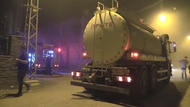 Son dakika haberleri... Tekstil atölyesinde çıkan yangın hasara neden oldu