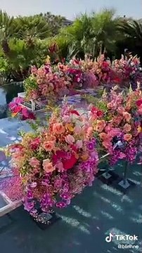 Sự giàu có khủng khiếp của nữ tỷ phú người Việt ở căn biệt thự 800 tỷ: Kỷ niệm ngày cưới tặng chồng con xe 33 tỷ