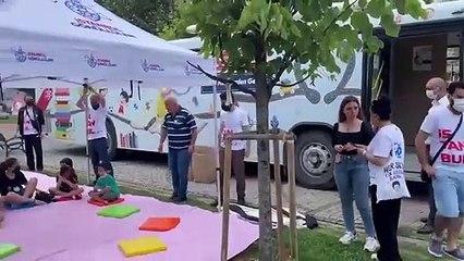 İBB’nin gezici çocuk kütüphanesi AK Partili Belediye tarafından kaldırıldı
