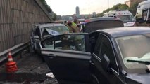 Sarıyer'de TEM Otoyolu'nda polis aracıyla otomobil çarpıştı