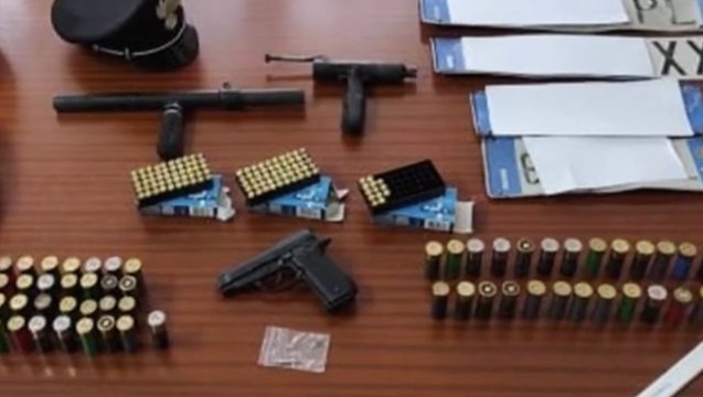 Mazara del Vallo (TP) - Uccide cane del vicino trascinandolo col furgone e posta immagini sui social (15.07.21)