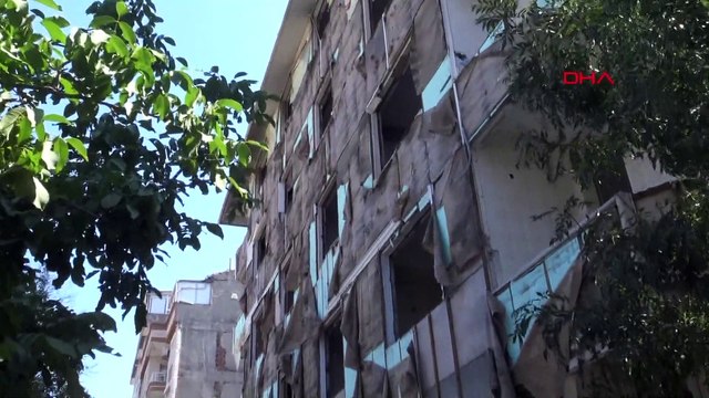 Kentsel dönüşüm için boşaltılan binanın dış kaplamalarını çaldılar