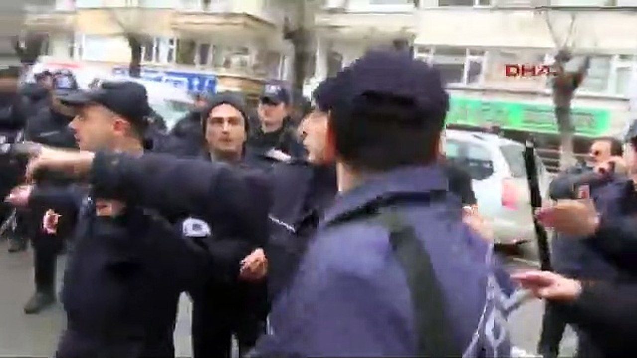 Amirden zorla polise: Sık lan sık!