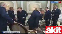 Putin'e sandalye şakası