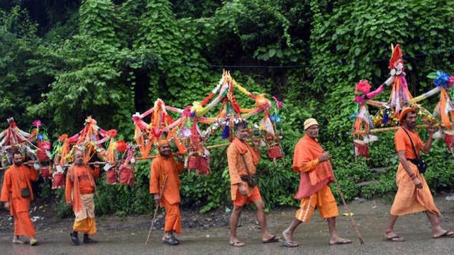 Yogi government allowed Kanwar Yatra, SC sent notice