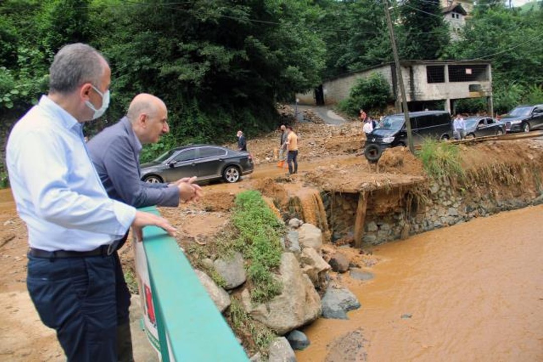 Son dakika haberleri... Bakanlar selin vurduğu Çayeli ilçesinde inlemelerde bulundu