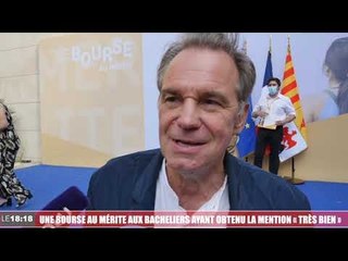 Une bourse au mérite aux bacheliers ayant obtenu la mention « très bien »