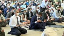 Taksim Camisi'nde 251 şehit için okunan 251 hatmin duası yapıldı
