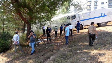 Osmaniye'de çıkan orman yangınını söndürme çalışmaları devam ediyor