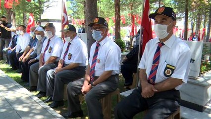 Isparta'da şehitler dualarla anıldı