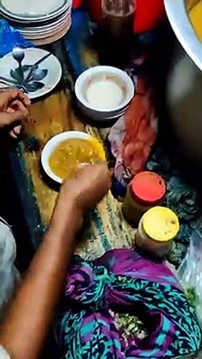 Noli Haleem Selling In Local Food Cart - Popular