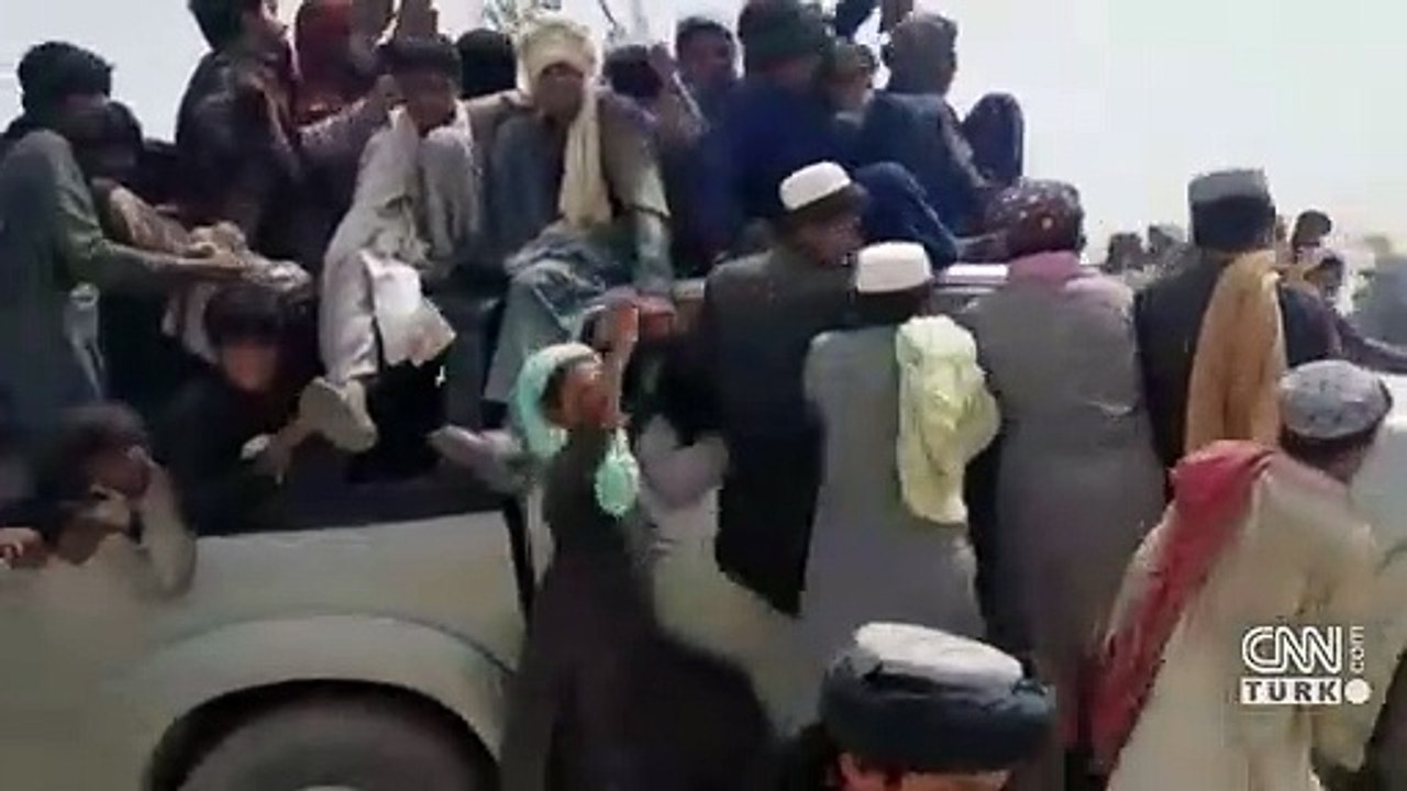 Taliban'ın ilerleyişini sürdürdüğü Afganistan'da son durum ne?