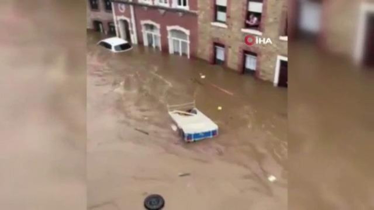 Almanya'da sel felaketinde can kaybı 42'ye yükseldi