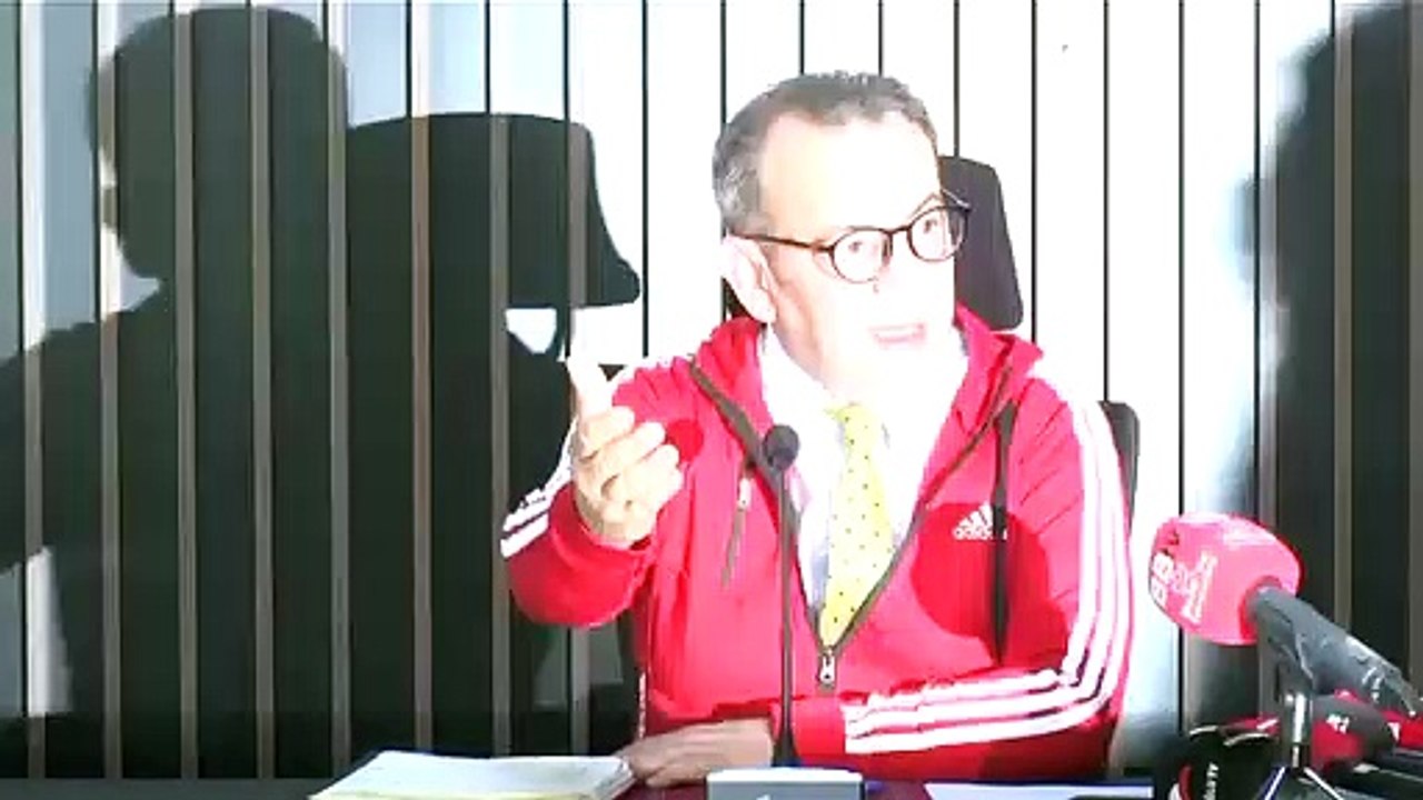 Bir türlü anlamadıkları için ben de anlaşılsın diye… "Eşofmanlı Şevket Hoca" gibi anlatmaya karar verdim