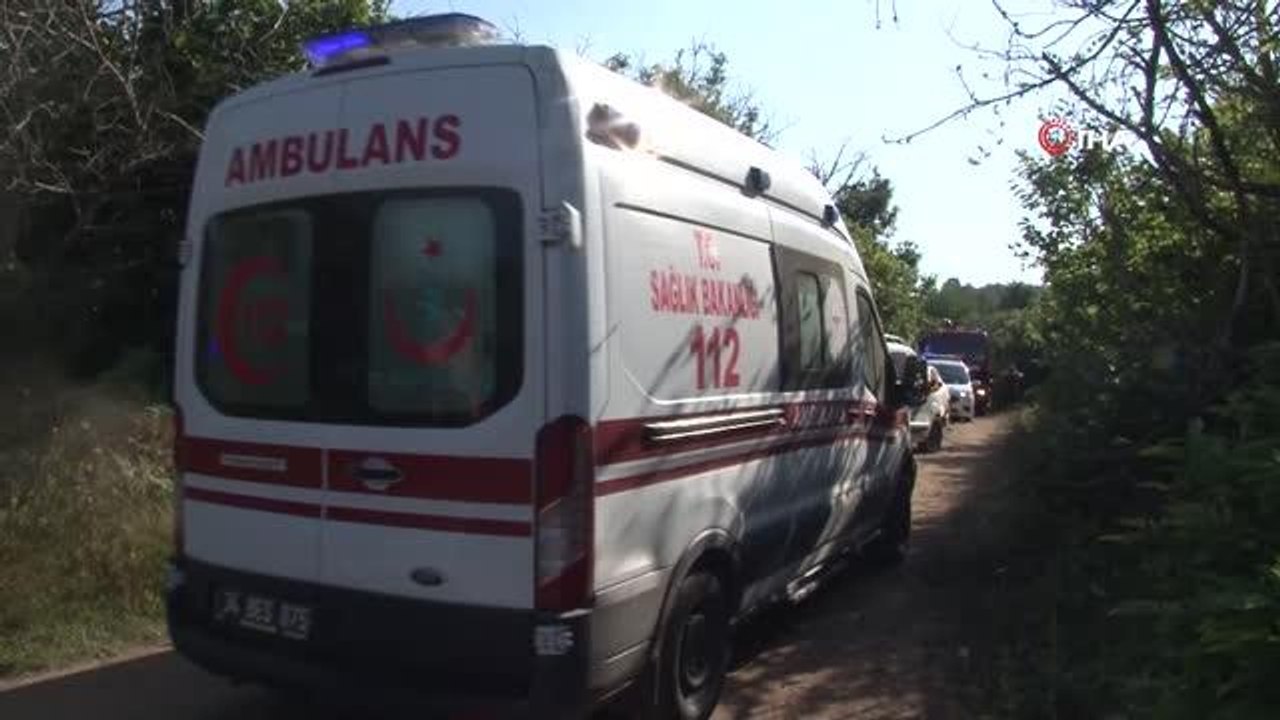 Beykoz'da defineciler, çukuru patlatmak isterken kendilerini havaya uçurdular