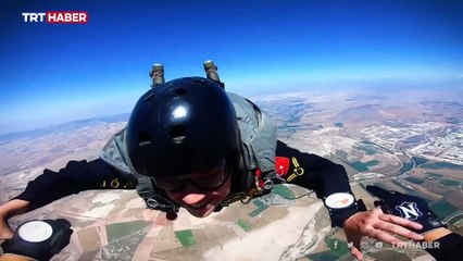 15 Temmuz şehitleri ve gazileri için JÖAK’tan özel atlayış