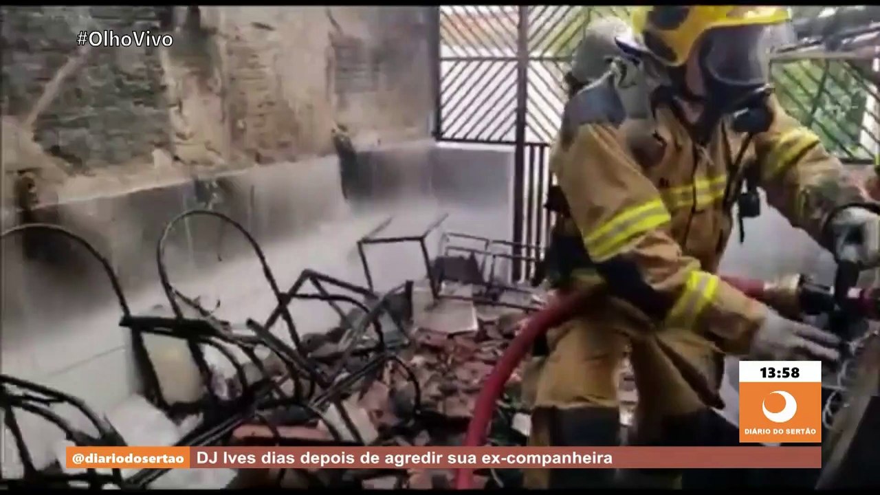 Incêndio atinge casa de padre na região de Patos mas, inexplicavelmente, chamas não consomem imagens de santos