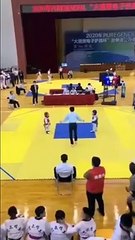 Çabuk pes eden minik sporcu