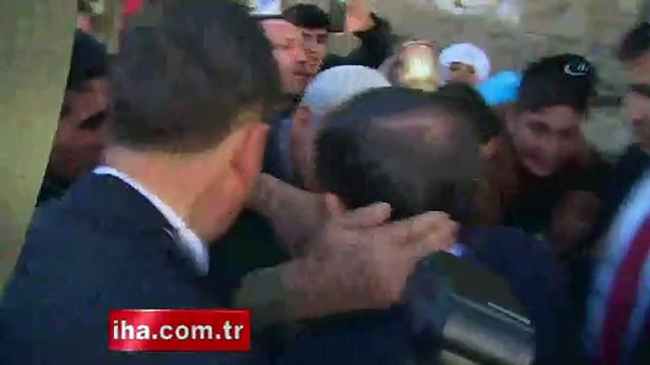 Davutoğlu 'Yeni Türkiye Yolunda'