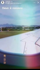 Gabigol e jogadores do Flamengo ironizam previsão e comemoram pouso de avião