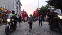 Doğu Anadolu'da vatandaşlar darbe girişiminin 5'inci yıl dönümünde demokrasi nöbeti tuttu