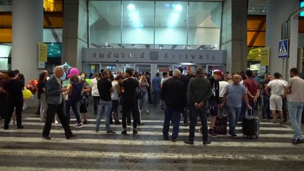 Des milliers d'Iraniens en Arménie pour se faire vacciner contre le Covid-19