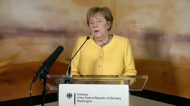 Merkel: Pueden confiar en que las fuerzas de nuestro gobierno harán todo lo posible en las condiciones más difíciles para salvar vidas