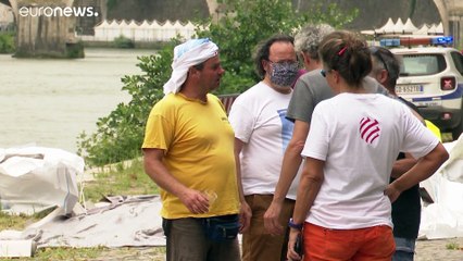 À Rome, un pont en carton s'est élevé sur le Tibre, suivant les traces de Michel-Ange
