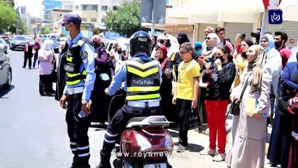 التوجيهي.. قصة بين الدموع والفرح