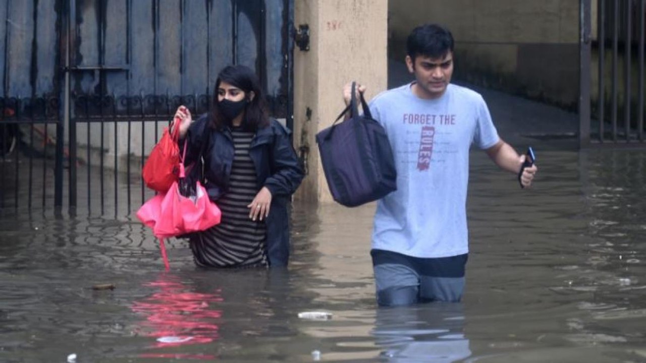 Minister's office to police station submerged in Mumbai rain