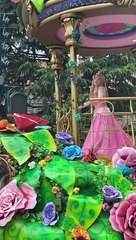 Charlotte Gainsbourg et ses filles à Disneyland.
