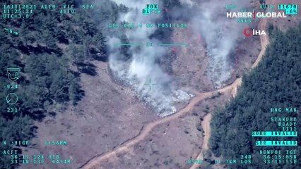 Mersin'in Aydıncık ilçesindeki yangın 2 gündür sürüyor: 50 ev tahliye edildi, üs bölgesi boşaltılıyor