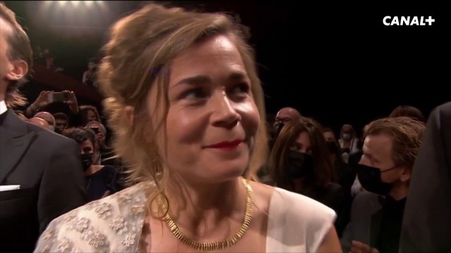 Standing ovation après la projection de France avec Benjamin Biolay, Blanche Gardin - Cannes 2021