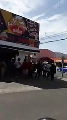 Ticos quieren poner fin a la pandemia: Se reportan largas filas para vacunación
