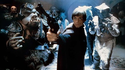 Mark Hamill Says He Was "Stunned" By 'Mandalorian' Casting | THR News