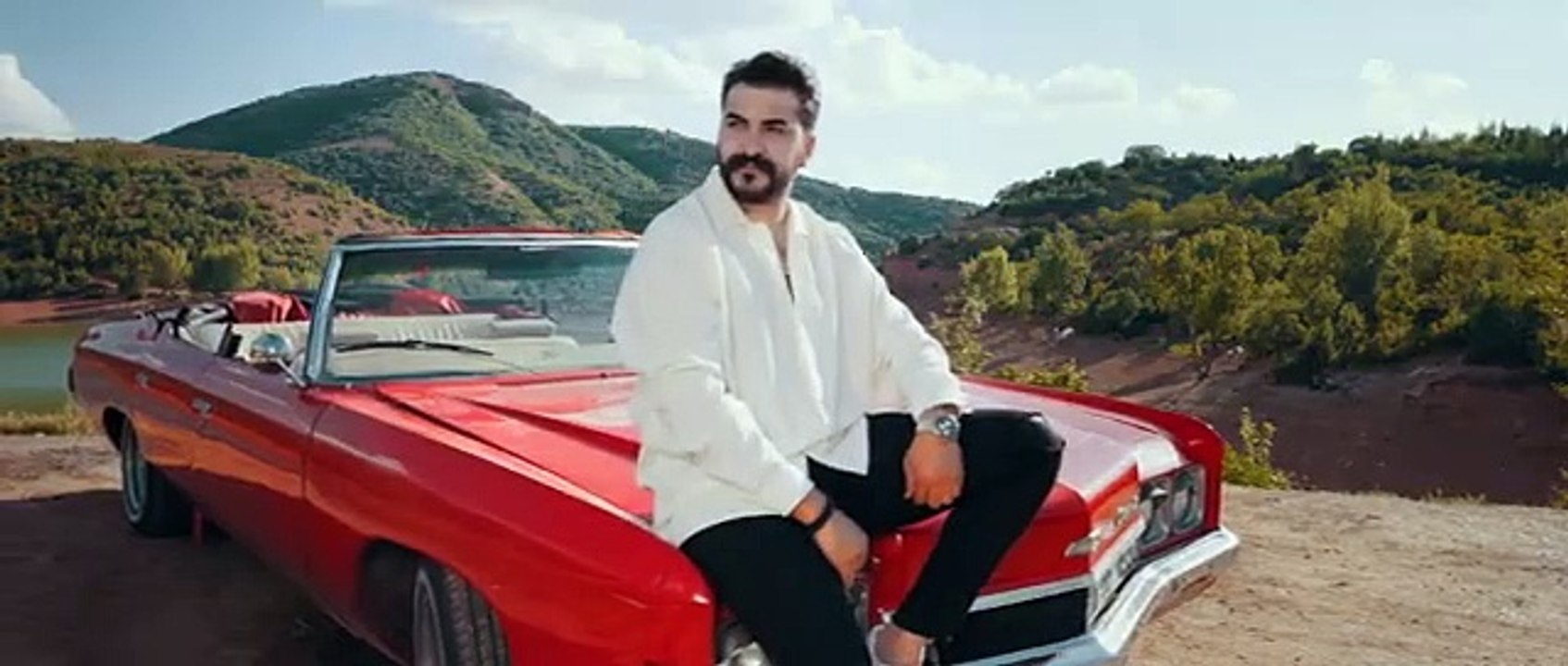 Ceyda feat. Mustafa - Bi' Gördüm